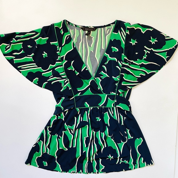 BCBG MaxAzria Top Small - Picture 2 of 7